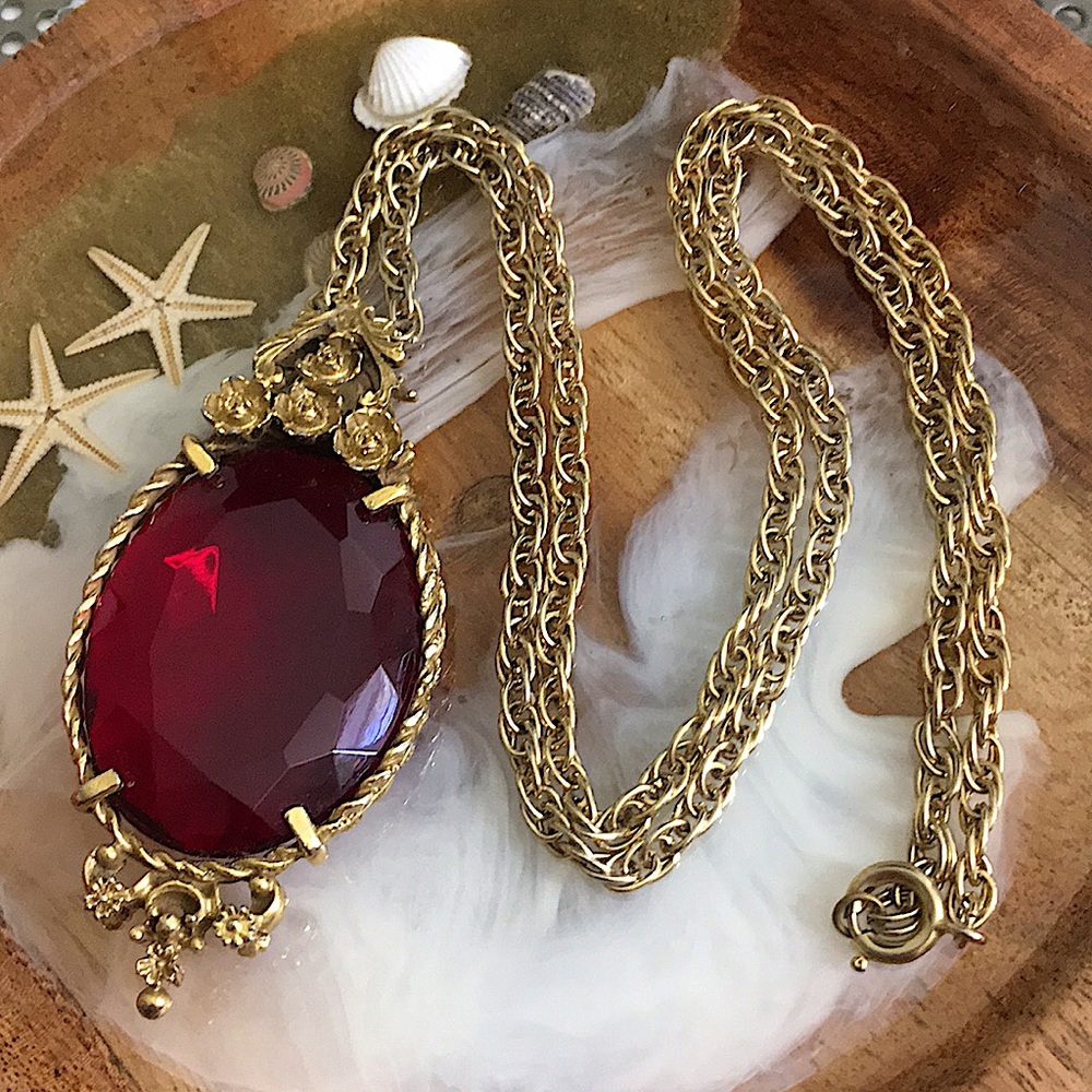 Red Big Pendant Necklace